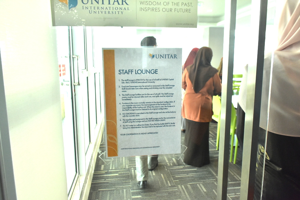 UKM 1725